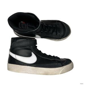 Little Kids Nike blazer mid ‘77 black white sneakers size 3 Youth